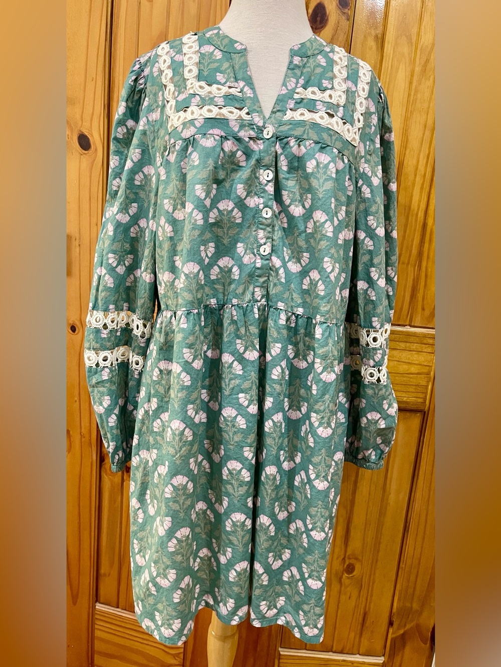Mud Pie Green Floral Button-Front Dress with Lace Trim